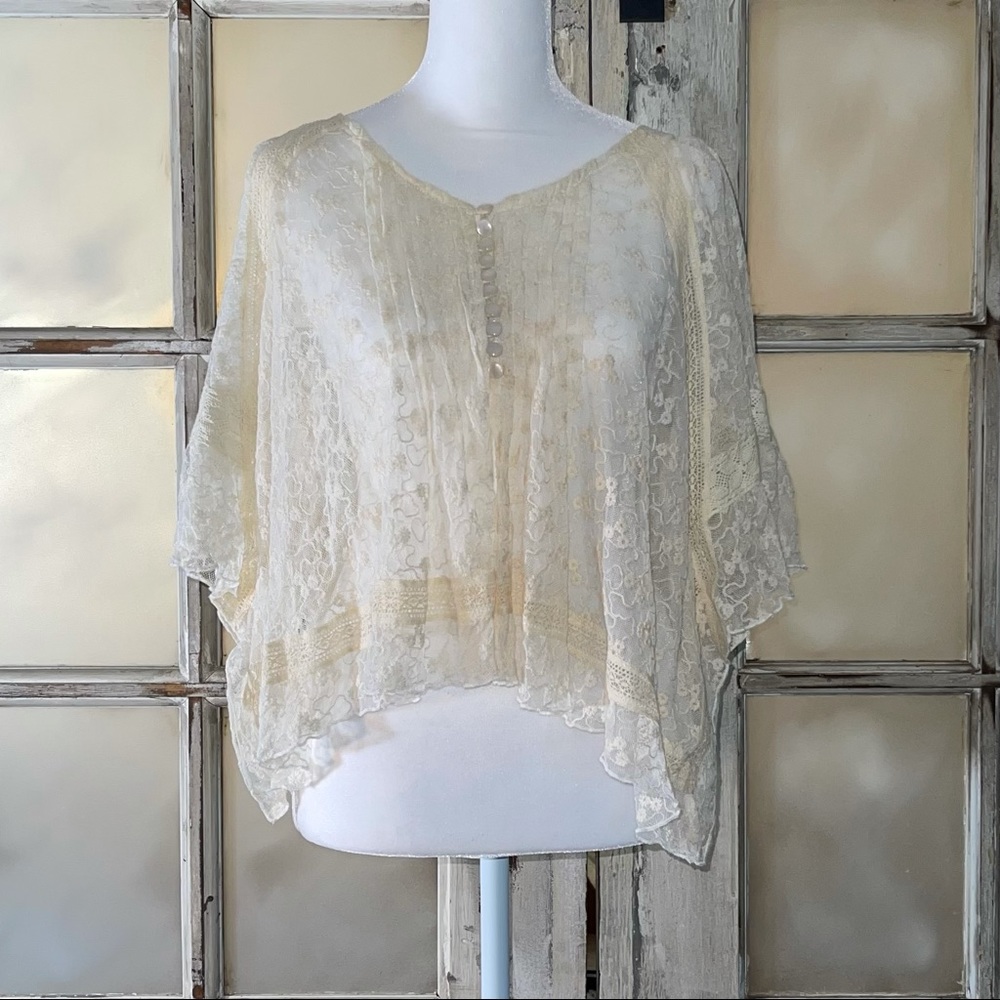 Hazel boho lace top crew neck ivory sz m
